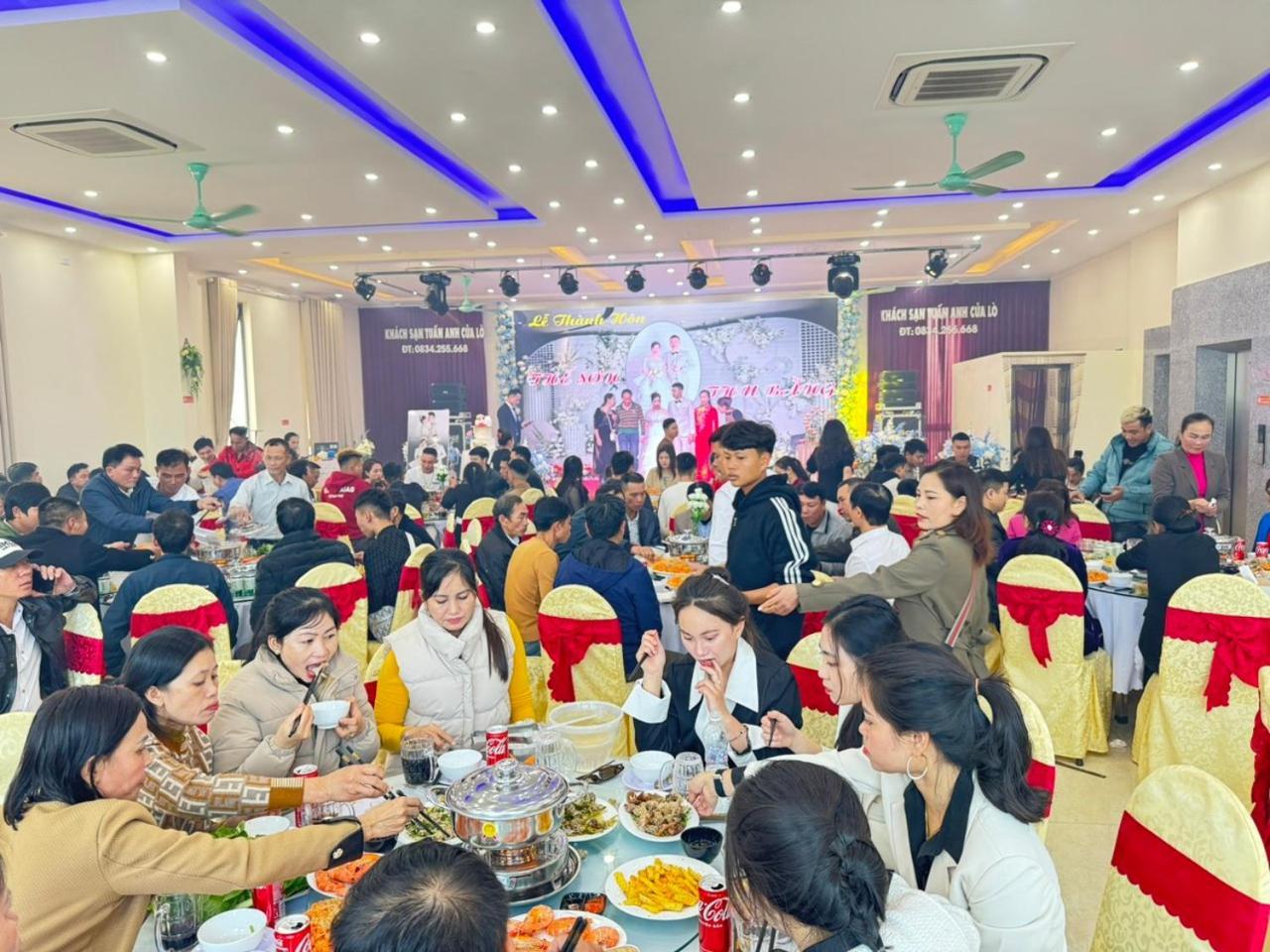 Hotel Khach San Tuan Anh Cửa Lò Extérieur photo