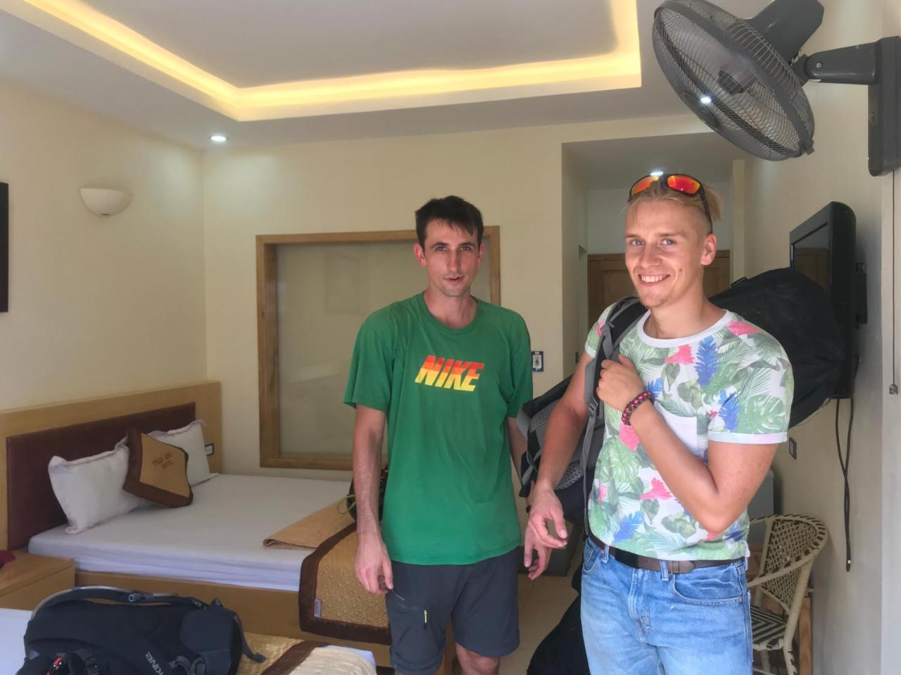 Hotel Khach San Tuan Anh Cửa Lò Extérieur photo